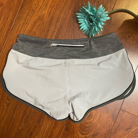 Ladies Grey ASICS running shorts - Picture 3 of 3